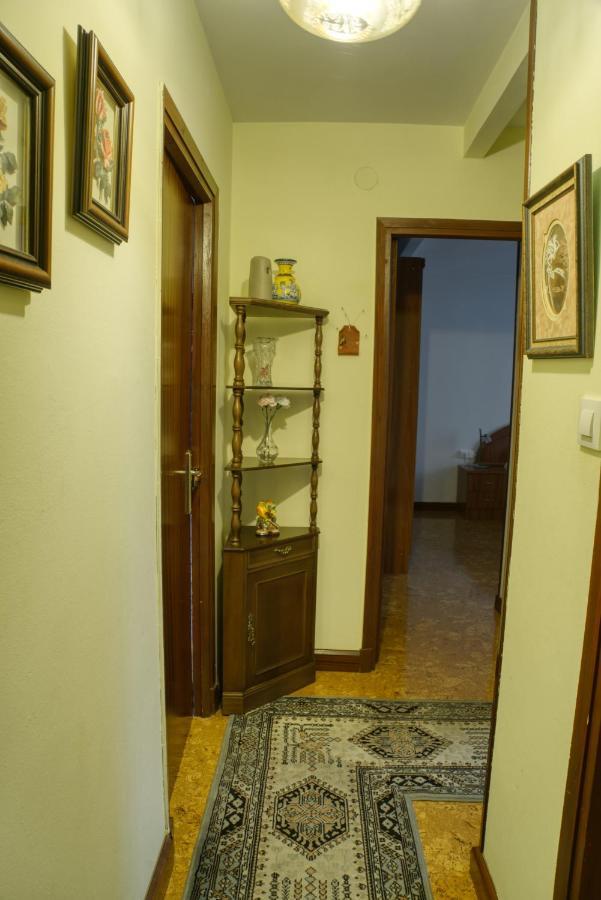 Apartamento Muy Amplio, Con Wifi Y A 12 Minutos Del Centro Gijón Eksteriør bilde